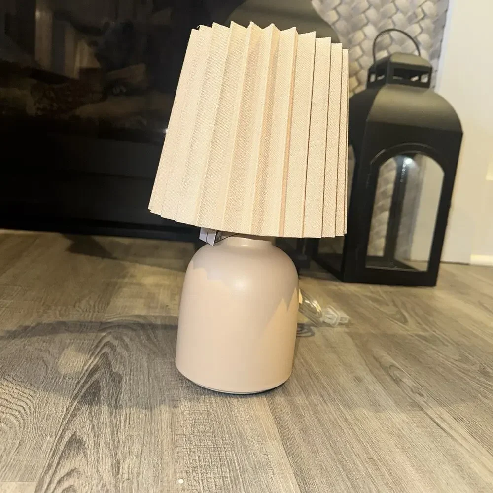Room Essentials Target Pleated Table Lamp Beige 10.5” Neutral Accent Lamp New